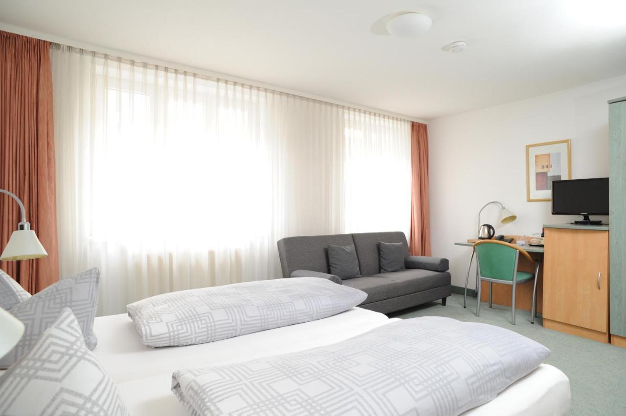 Central-Classic Hotel Stoccarda Esterno foto