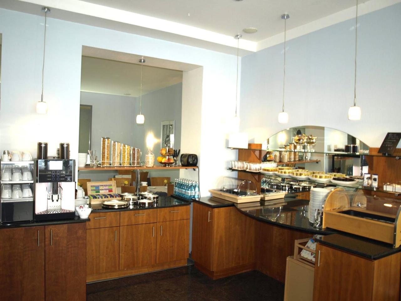 Central-Classic Hotel Stoccarda Esterno foto