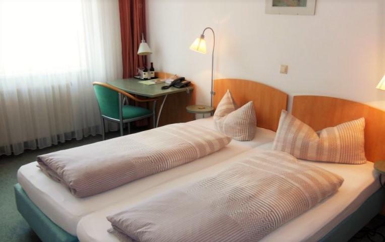 Central-Classic Hotel Stoccarda Esterno foto
