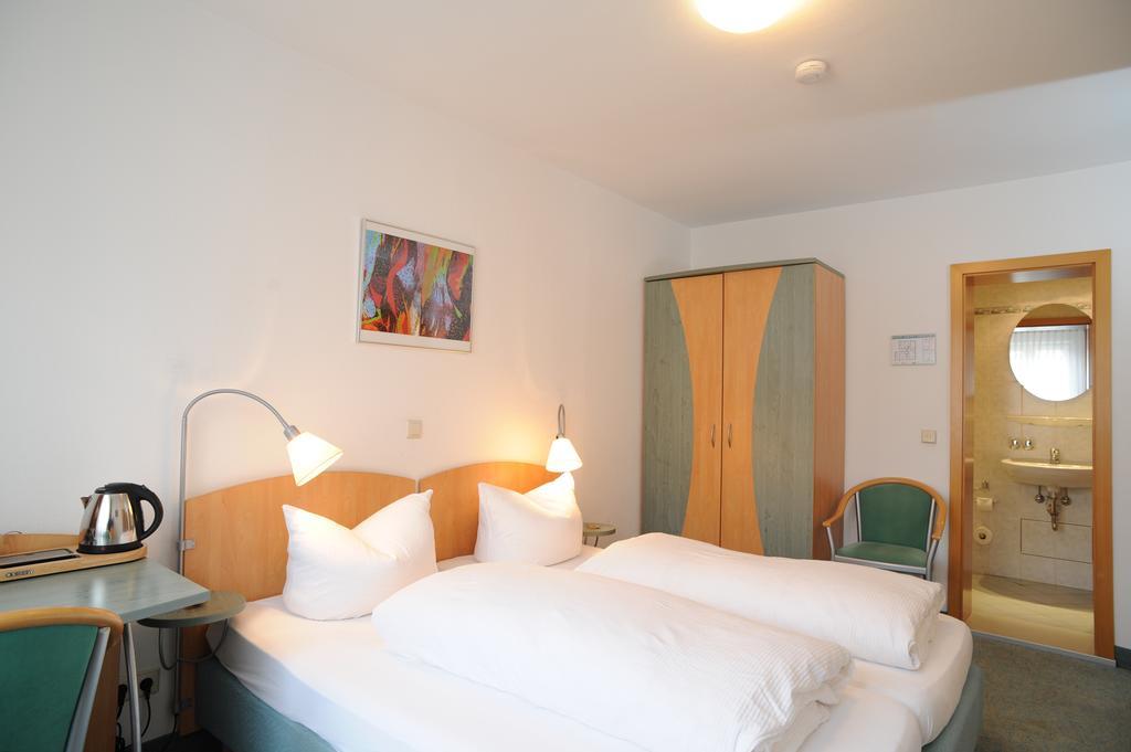 Central-Classic Hotel Stoccarda Esterno foto