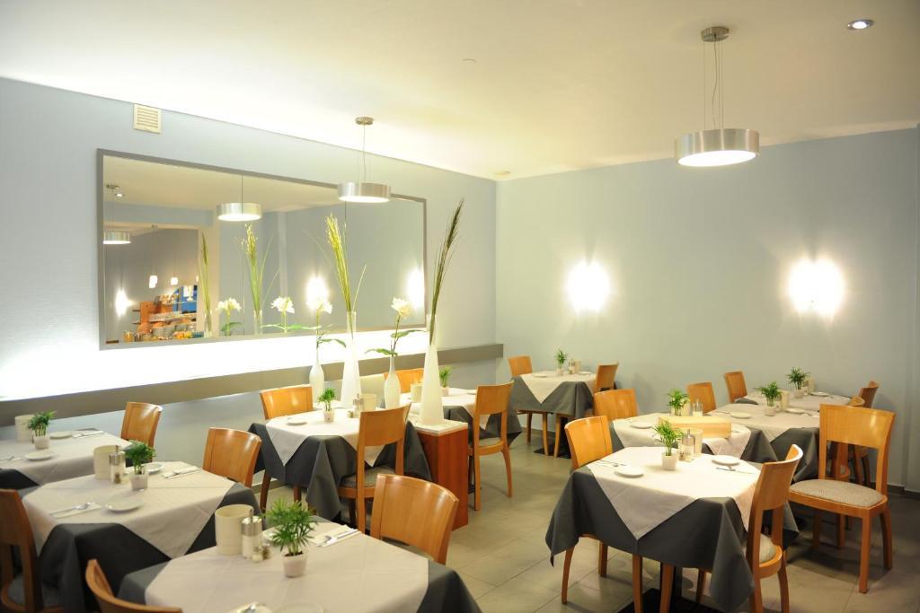 Central-Classic Hotel Stoccarda Esterno foto