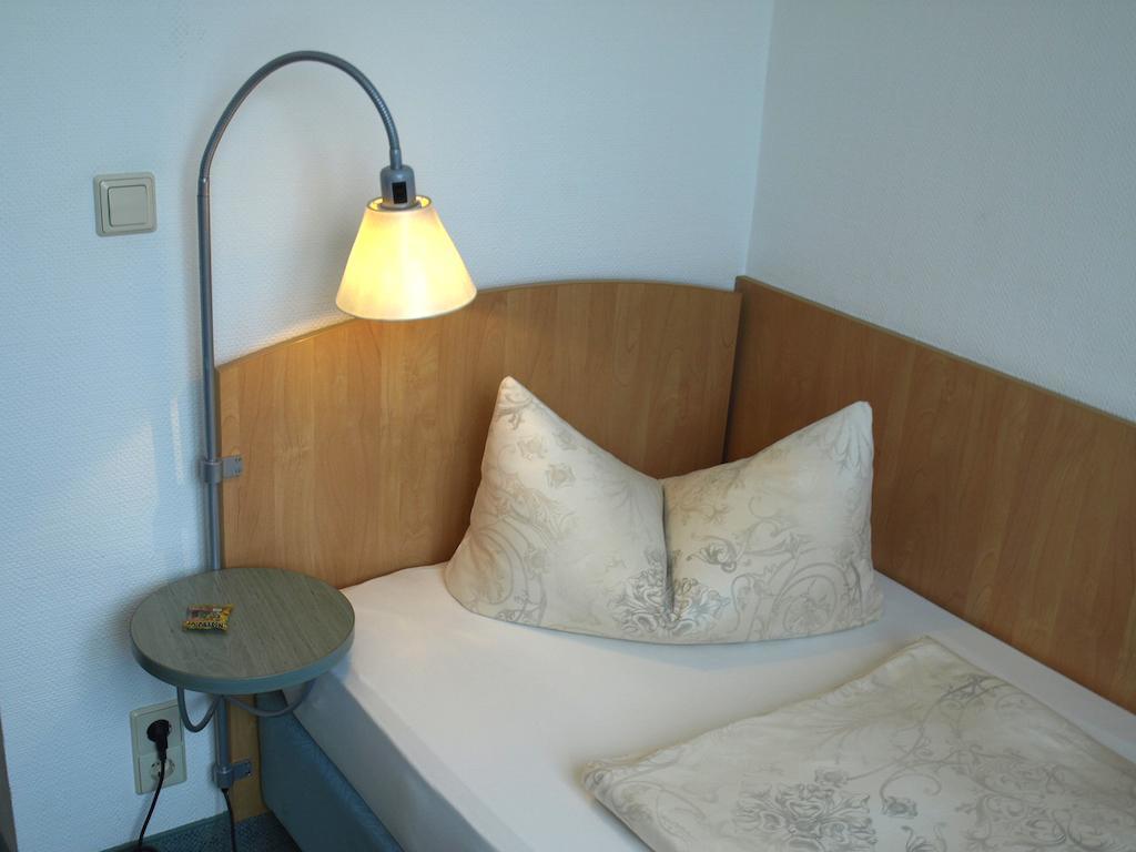 Central-Classic Hotel Stoccarda Camera foto